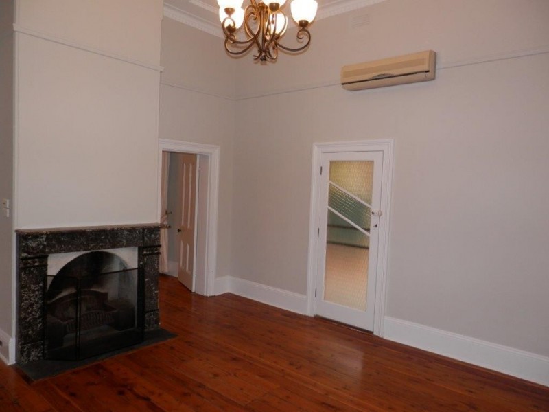 106 Gurwood Street, Wagga Wagga NSW 2650