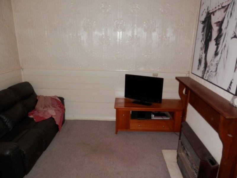 4 Kildare Street, Turvey Park NSW 2650