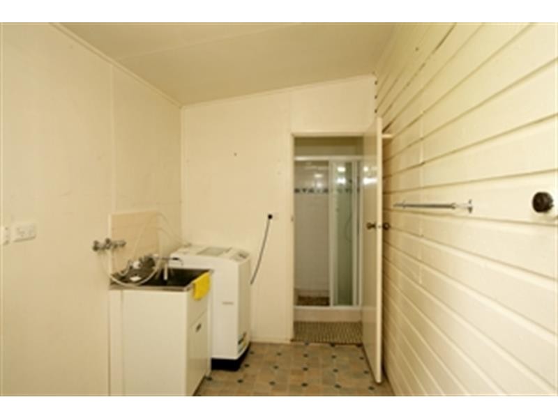 4 Kildare Street, Turvey Park NSW 2650