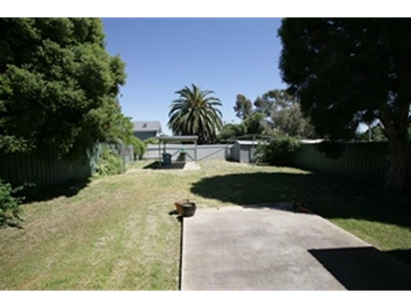 4 Kildare Street, Turvey Park NSW 2650