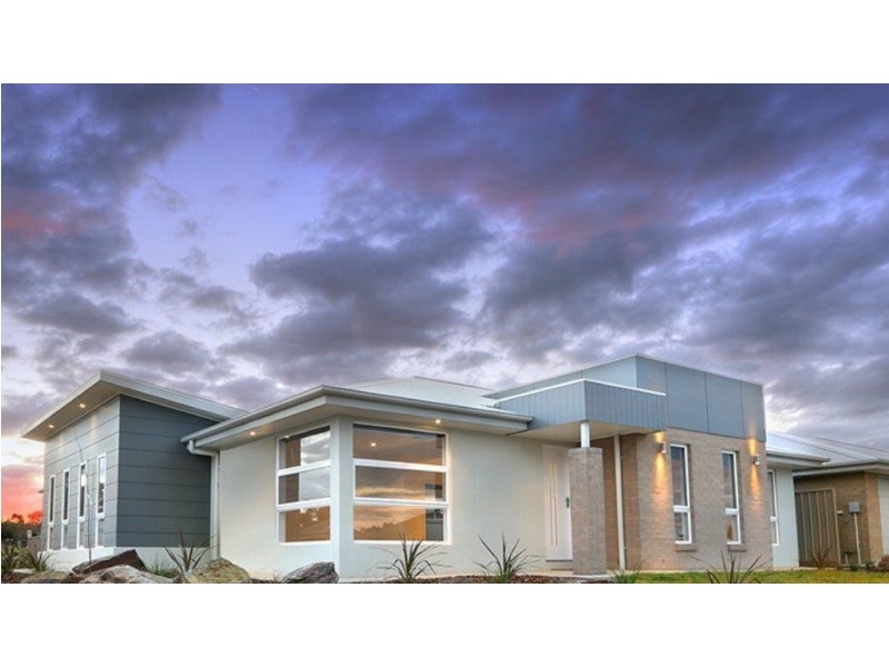 27 Bradman Drive, Boorooma NSW 2650