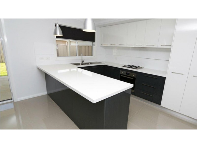 27 Bradman Drive, Boorooma NSW 2650