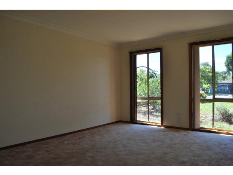 15 Canola Place, Estella NSW 2650