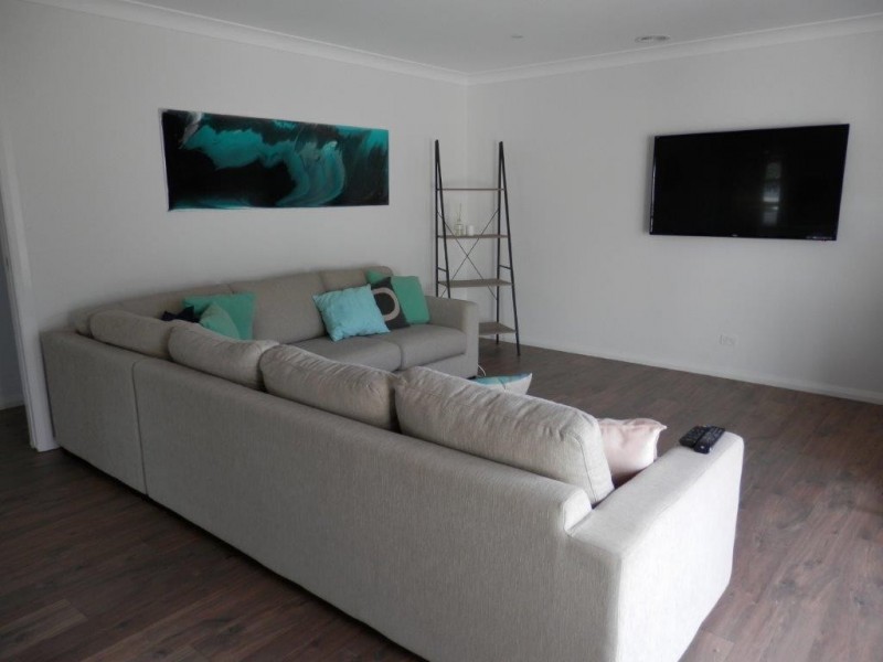 40 Paperbark Drive, Forest Hill NSW 2651