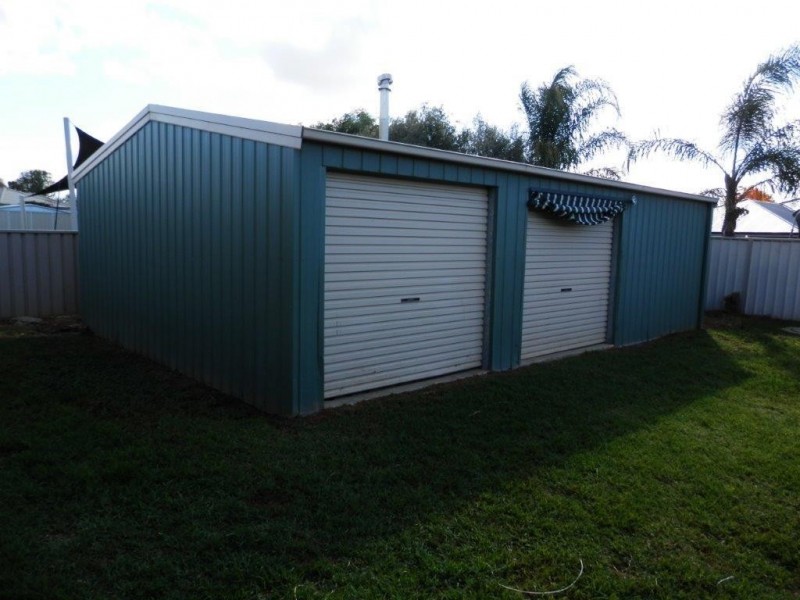 75 Yentoo Drive, Glenfield Park NSW 2650