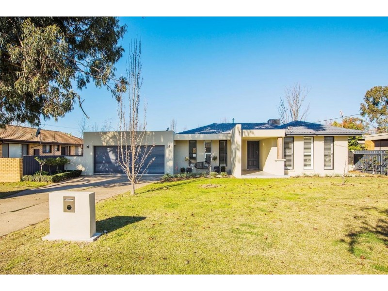 6 Ilex Street, Lake Albert NSW 2650