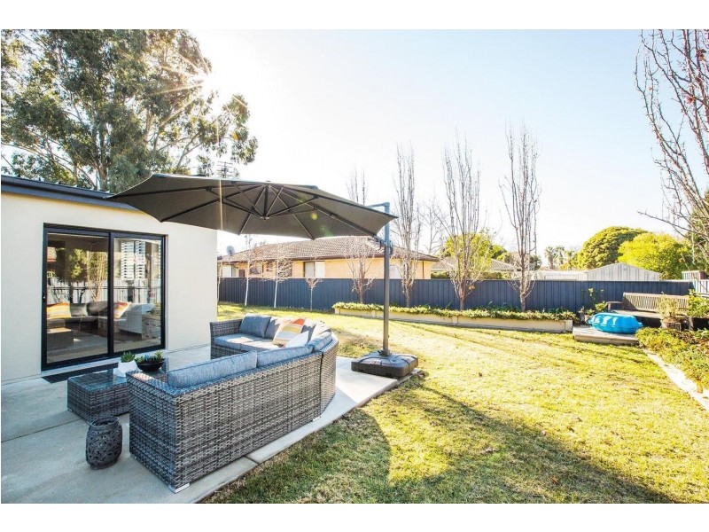 6 Ilex Street, Lake Albert NSW 2650