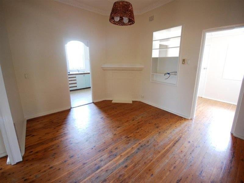 7 Docker Street, Wagga Wagga NSW 2650