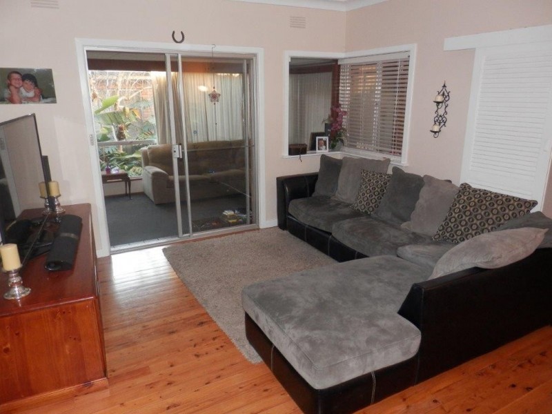 4 Acacia Street, Kooringal NSW 2650