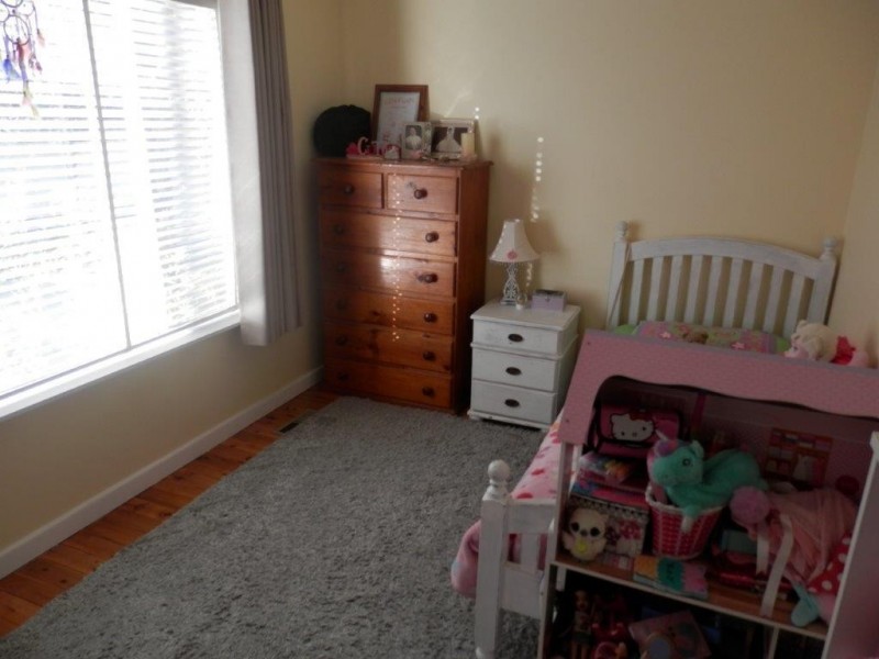 4 Acacia Street, Kooringal NSW 2650