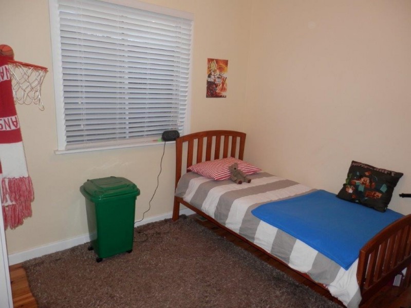 4 Acacia Street, Kooringal NSW 2650