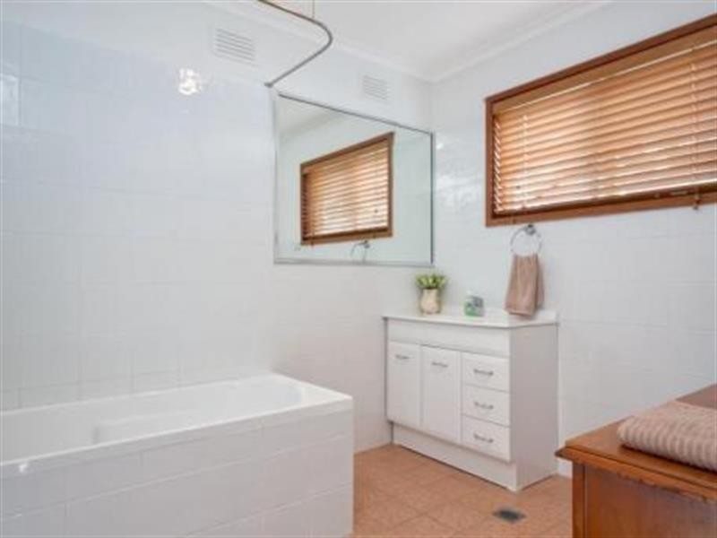 43 Alexander Street, Ashmont NSW 2650