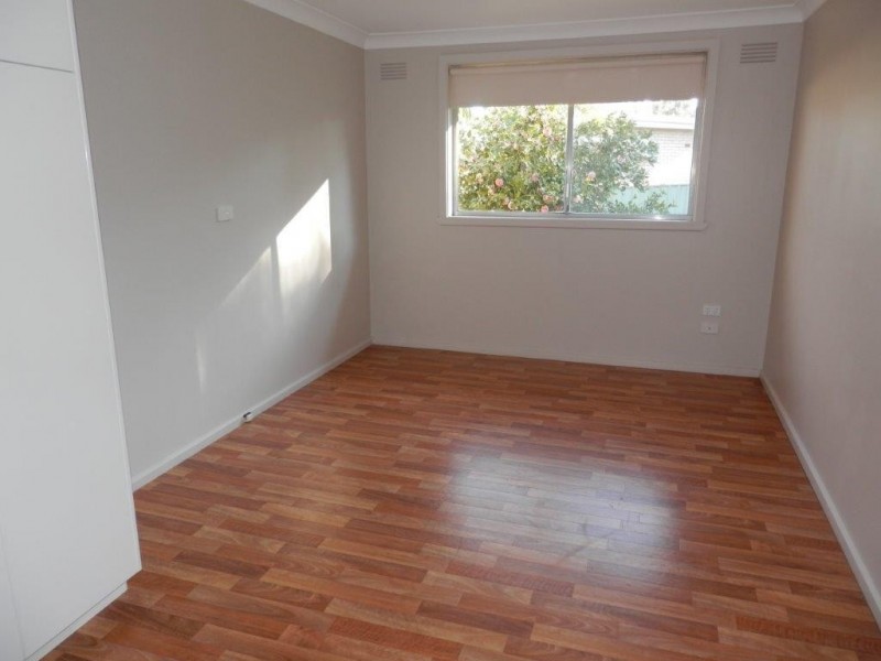 11 Tinga Crescent, Kooringal NSW 2650