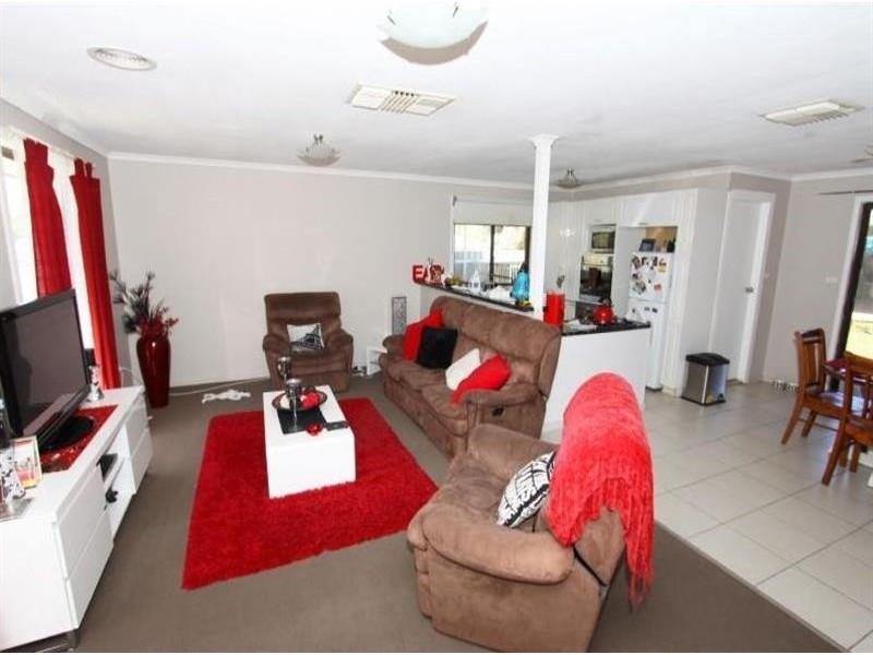 10 Wiradjuri Crescent, Wagga Wagga NSW 2650