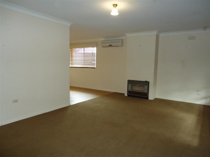 83 Raye Street, Tolland NSW 2650