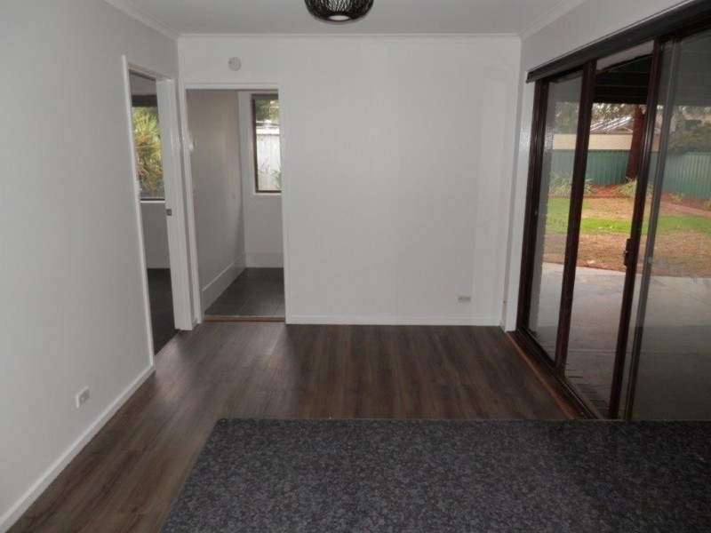 48 Vincent Road, Lake Albert NSW 2650