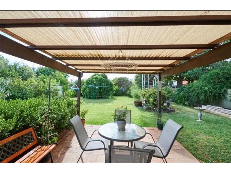 15 Tucker Street, Turvey Park NSW 2650