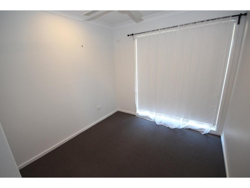 24 Langi Crescent, Glenfield Park NSW 2650