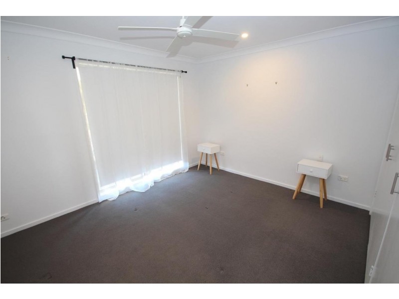 24 Langi Crescent, Glenfield Park NSW 2650