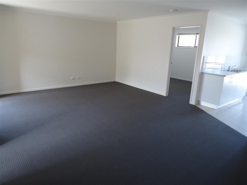 25 Sunvale Crescent, Estella NSW 2650