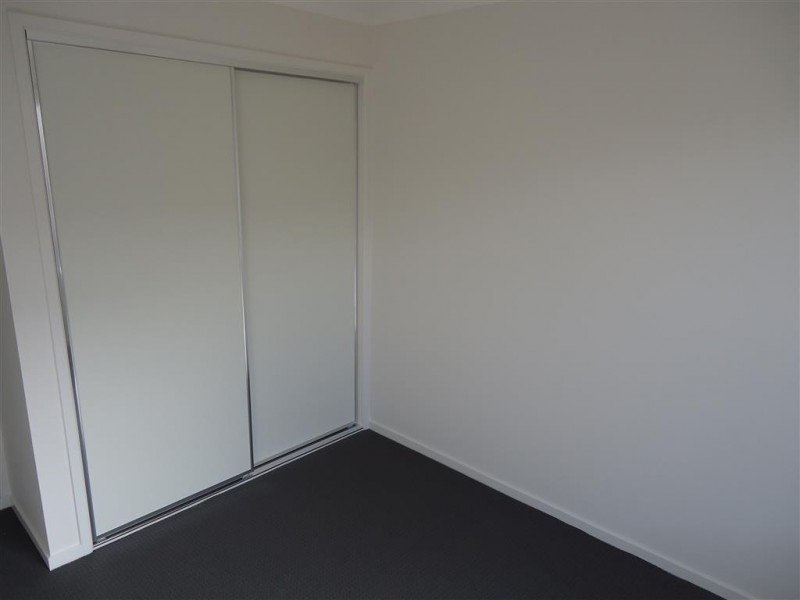 25 Sunvale Crescent, Estella NSW 2650