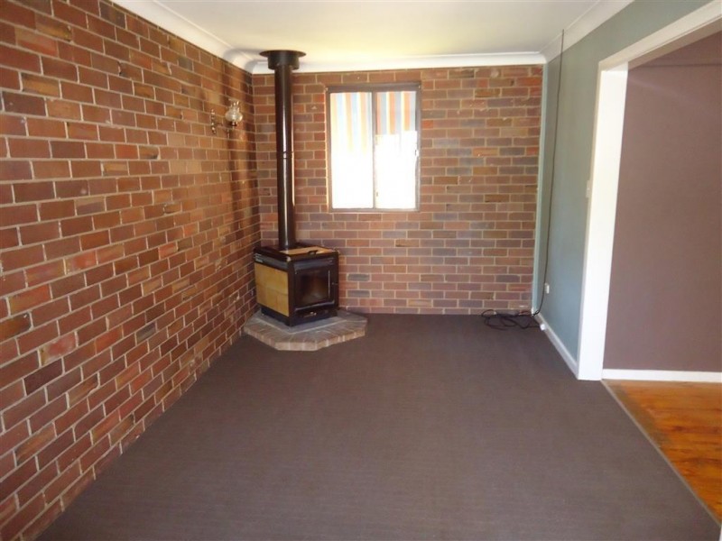 4 Blamey Street, Turvey Park NSW 2650
