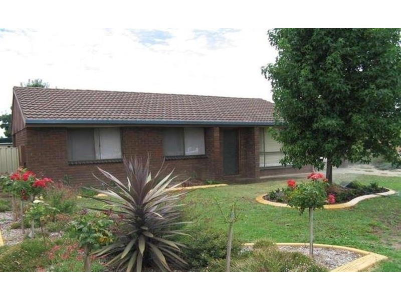 81 Mckell Avenue, Mount Austin NSW 2650