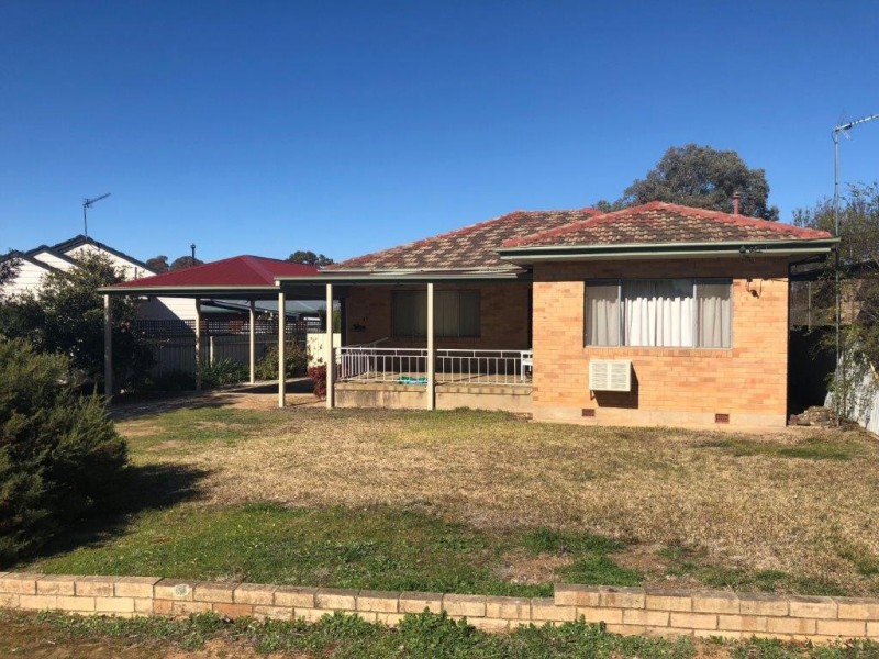 49 White Avenue, Kooringal NSW 2650