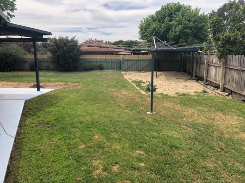 2/21 Inglis Street, Lake Albert NSW 2650