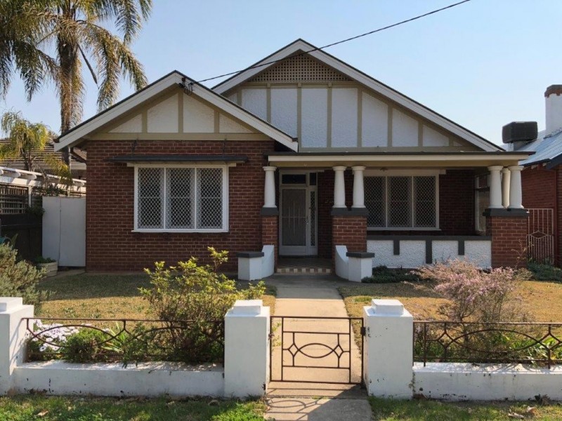 10 Fox Street, Wagga Wagga NSW 2650
