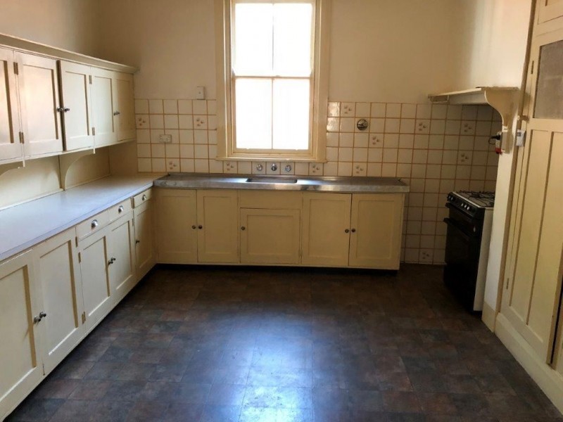 10 Fox Street, Wagga Wagga NSW 2650