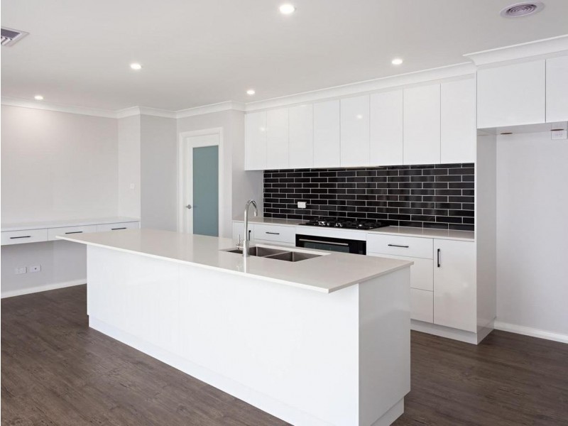 22 Ellerslie Street, Gobbagombalin NSW 2650