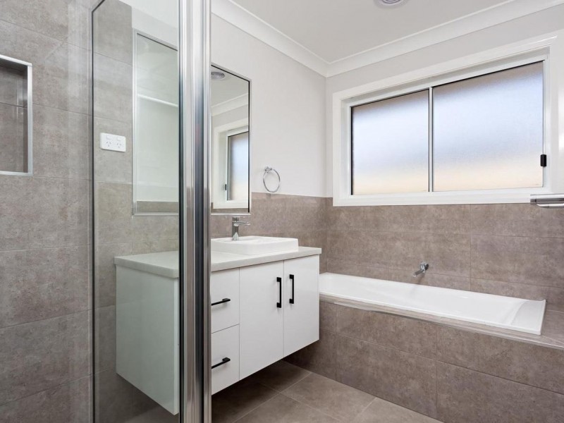 22 Ellerslie Street, Gobbagombalin NSW 2650
