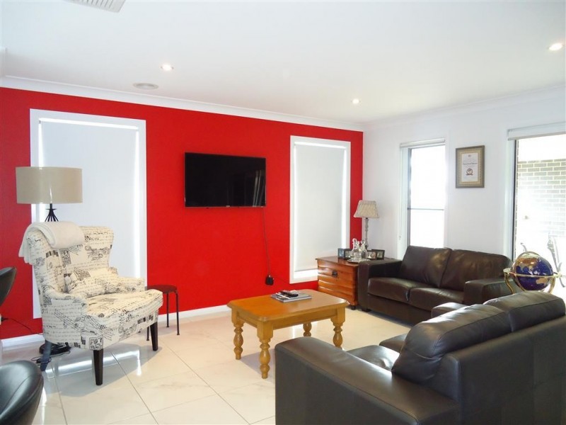 33 Clifton Street, Bourkelands NSW 2650