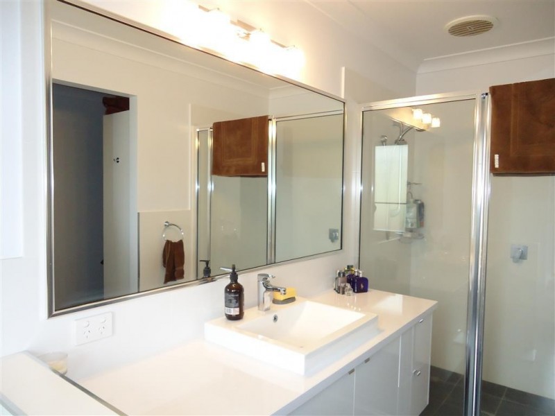 33 Clifton Street, Bourkelands NSW 2650