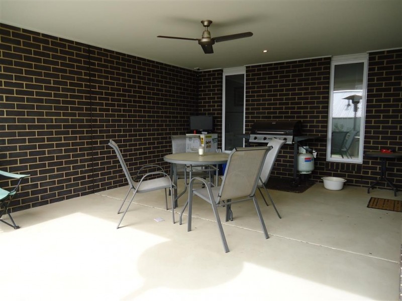 33 Clifton Street, Bourkelands NSW 2650