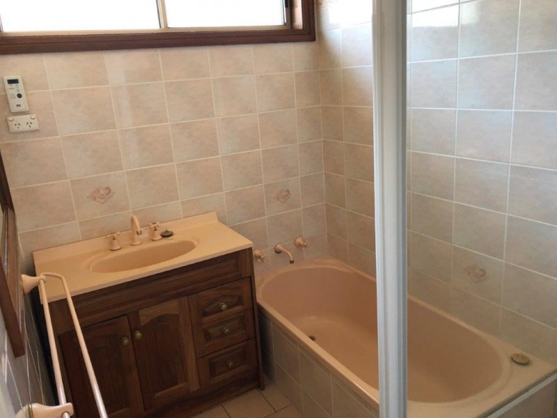 35 Beltana Avenue, Mount Austin NSW 2650