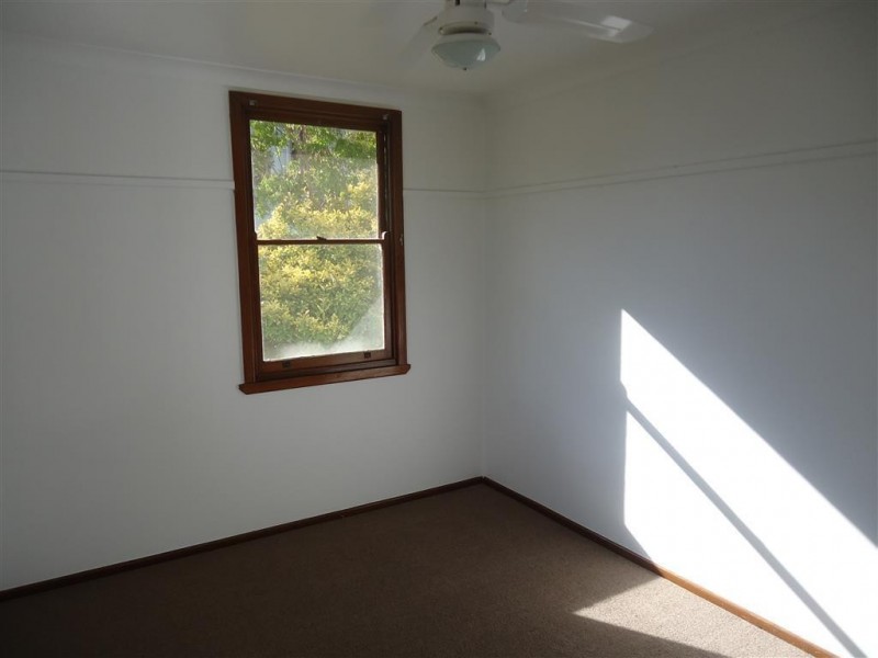 20 Fernleigh Road, Mount Austin NSW 2650