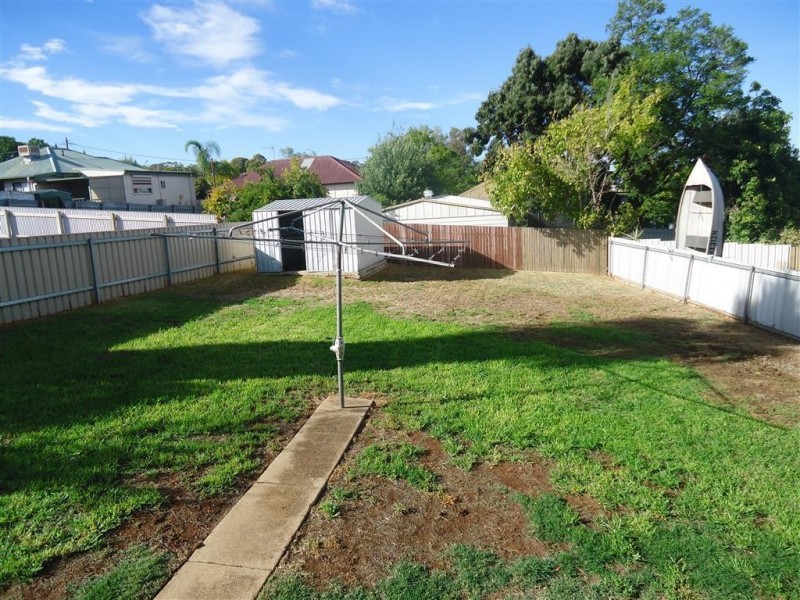 20 Fernleigh Road, Mount Austin NSW 2650