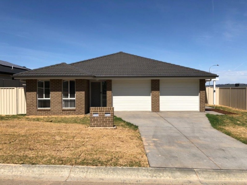 10A St Pauls Place, Gobbagombalin NSW 2650