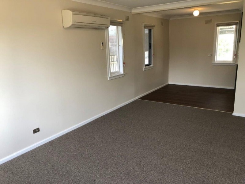 32 McKell Avenue, Mount Austin NSW 2650