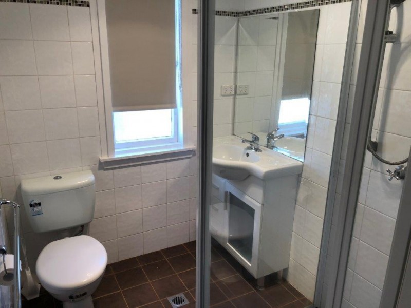 32 McKell Avenue, Mount Austin NSW 2650