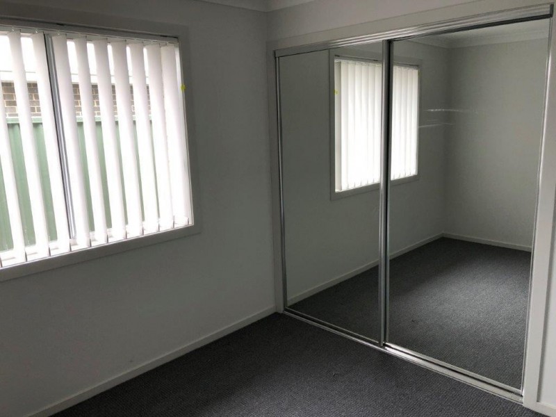 1 Hazelwood  Drive, Forest Hill NSW 2651