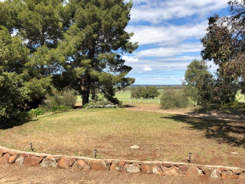 112 Schirmers Lane, Lockhart NSW 2656