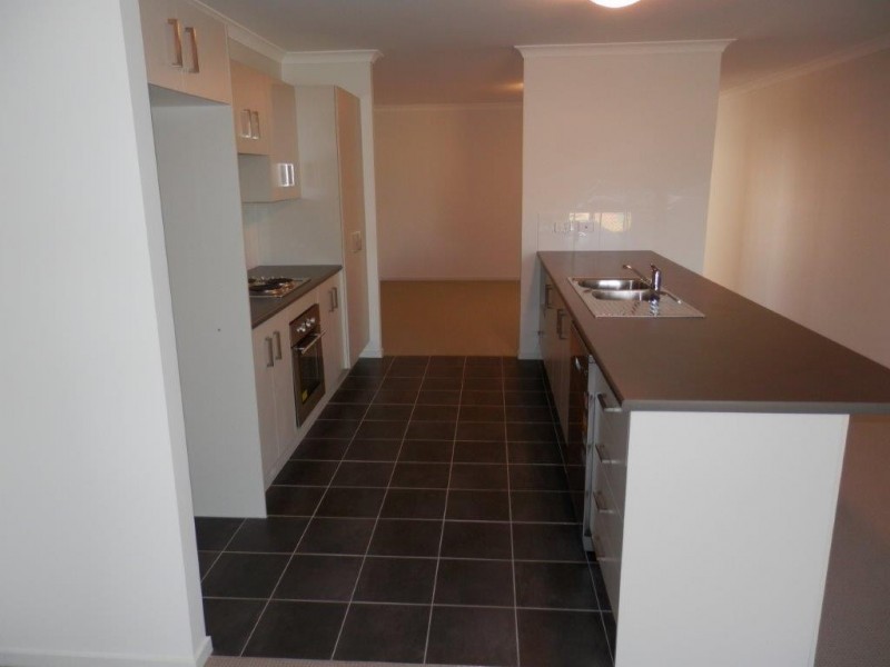3 Batlow Way, Gobbagombalin NSW 2650