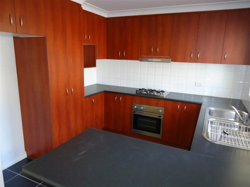 1 Dobell Place, Lloyd NSW 2650