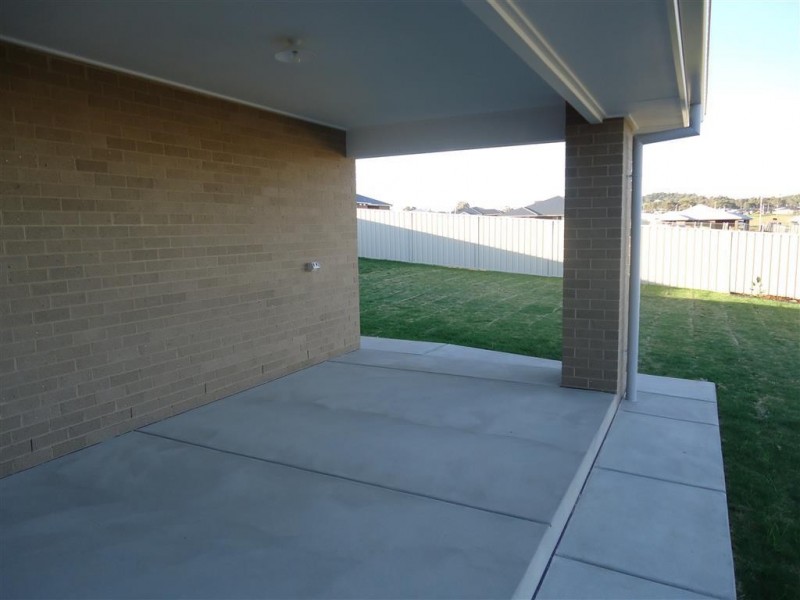 6 Ellerslie Street, Gobbagombalin NSW 2650