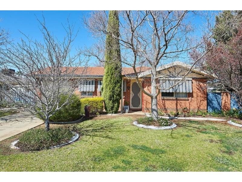 32 Girraween Mews, Glenfield Park NSW 2650