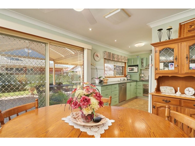 32 Girraween Mews, Glenfield Park NSW 2650