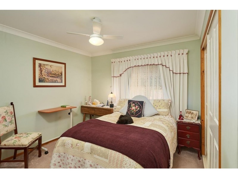 32 Girraween Mews, Glenfield Park NSW 2650